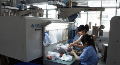 富士康廠花神似奶茶妹妹走紅網(wǎng)絡，網(wǎng)友直呼 抬頭那一刻，我戀愛了！